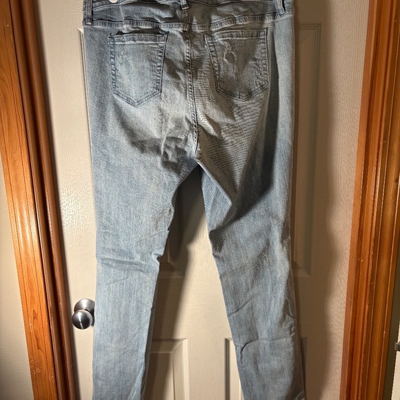 Torrid Boyfriend stretchy ripped jeans size 16 - Picture 3 of 3